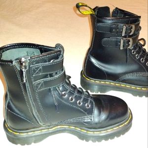 Dr Martens, Size 6